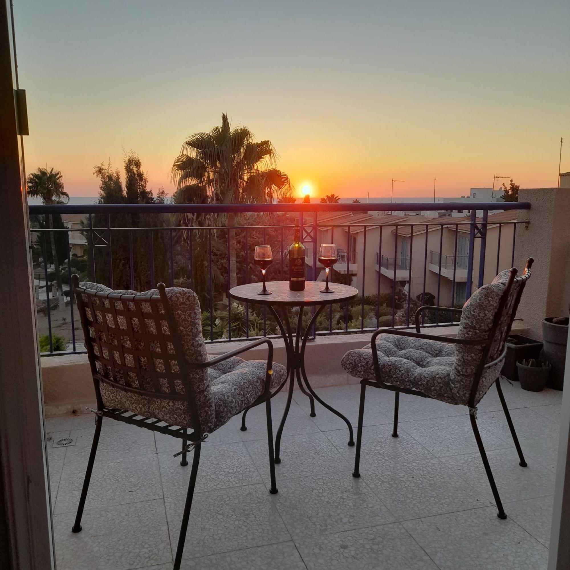 Paphos Modern Sea View Apartment Regina Gardens מראה חיצוני תמונה